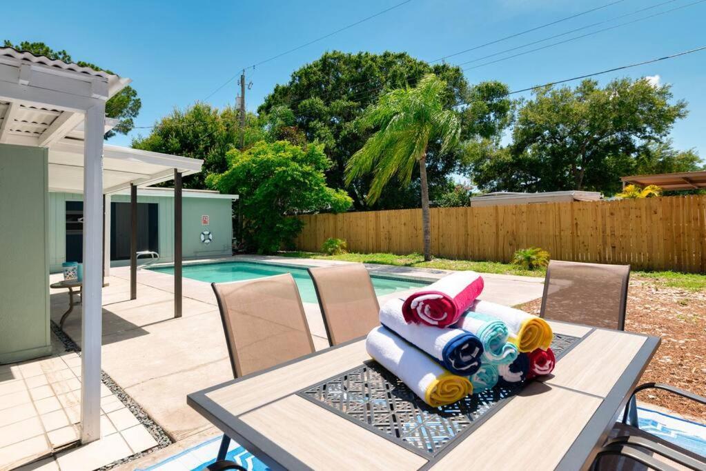 Relaxing Pool Home For Family Getaway Close To Tampa Zoo, Busch Gardens, Restaurants And Shopping! Dış mekan fotoğraf
