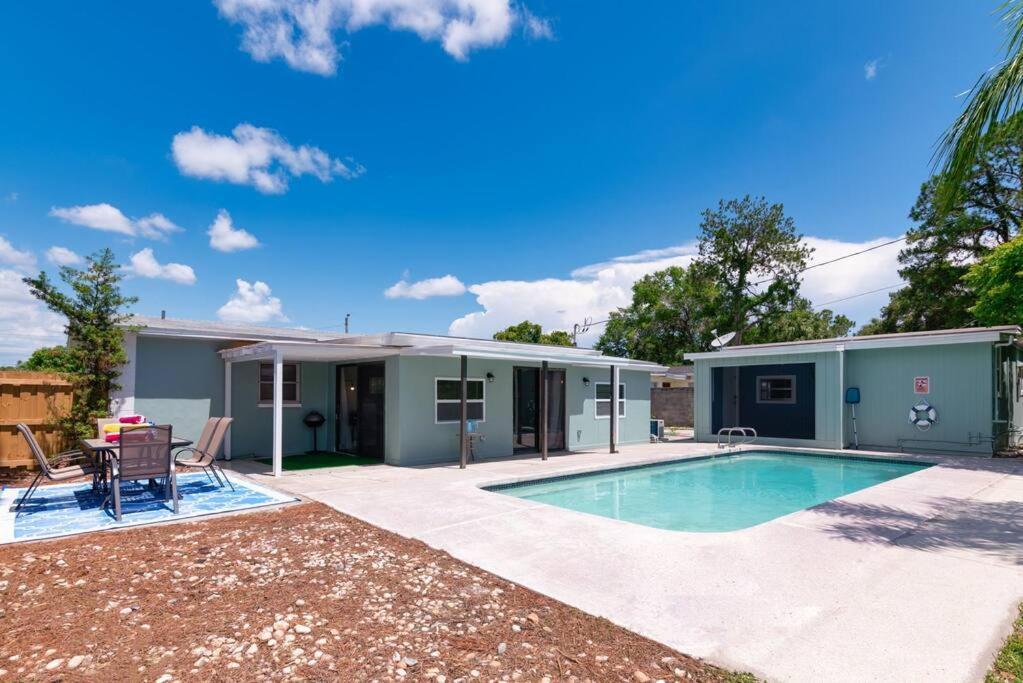 Relaxing Pool Home For Family Getaway Close To Tampa Zoo, Busch Gardens, Restaurants And Shopping! Dış mekan fotoğraf